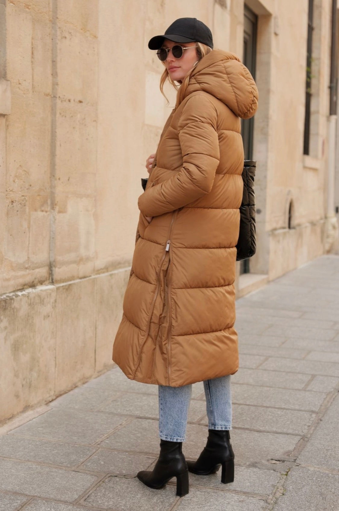 Doudoune matelassée longue avec capuche